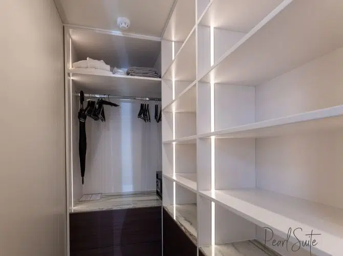 Aretis Upper Deck Pearl Suite Wardrobe