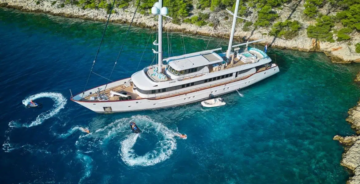 Omnia Yacht Exterior