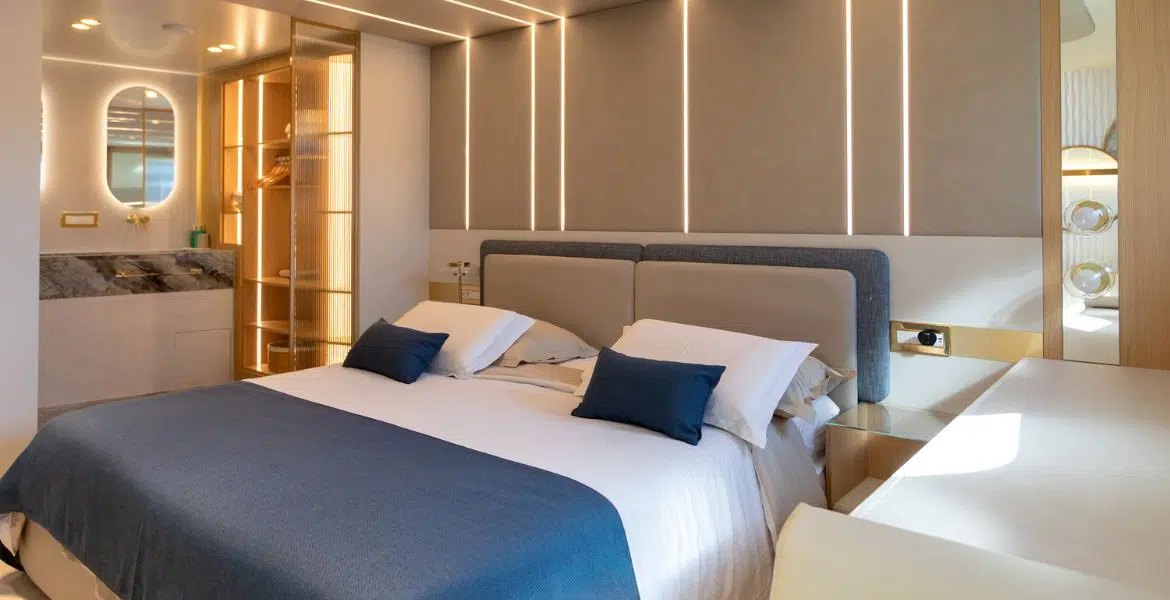 Scorpios Yacht VIP Cabin