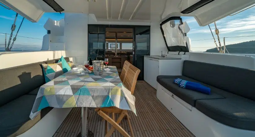 Lagoon 50F Captain Morgan Seating