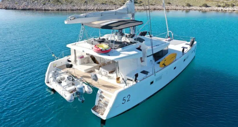 Lagoon 52F Discovery Exterior