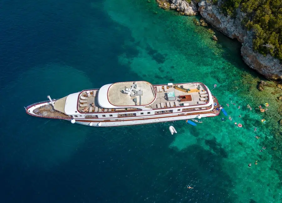 Bellissima Swim Stop