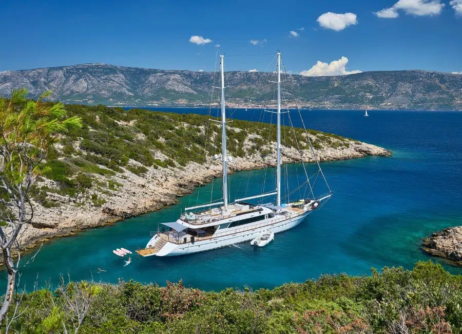 Lady Gita Yacht Scenery