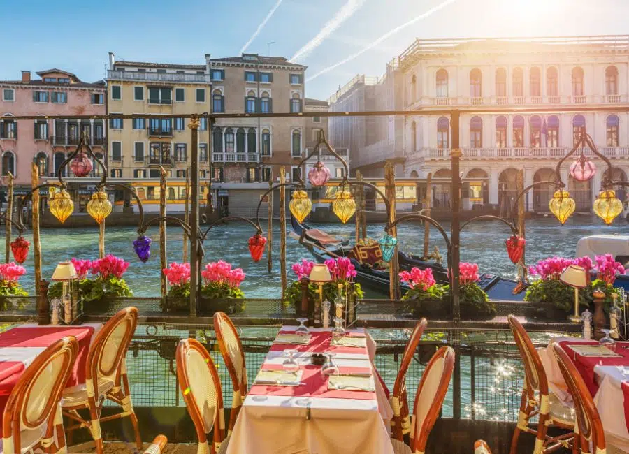 Venice sunset setting